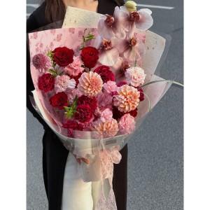 复古红粉花束💐馥郁红调